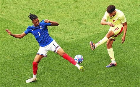 Equipe de France: Olise et Koné appelés pour la première fois .